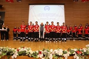 Acil Yardım ve Afet Yönetimi Bölümü ve Hemşirelik Bölümü Üniforma Giyme ve Yemin Töreni Gerçekleştirildi