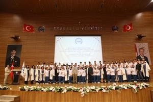 Acil Yardım ve Afet Yönetimi Bölümü ve Hemşirelik Bölümü Üniforma Giyme ve Yemin Töreni Gerçekleştirildi