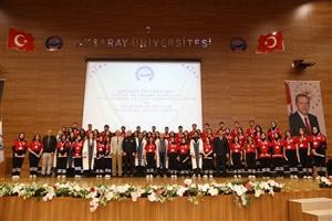 Acil Yardım ve Afet Yönetimi Bölümü ve Hemşirelik Bölümü Üniforma Giyme ve Yemin Töreni Gerçekleştirildi