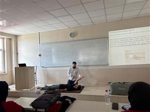 Bölüm Öğrencilerimize İlkyardım Sertifikası Eğitimi