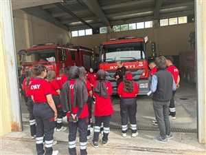 Afet ve Acil Durum Yönetimi Dersi Kapsamında Aksaray İtfaiyesi'ne Saha Ziyareti