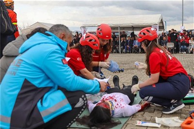 Fakültemiz Acil Yardım ve Afet Yönetimi Bölümü Öğrencileri Tatbikata Katıldı